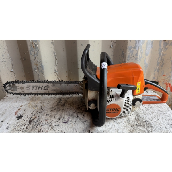 STIHL CHAINSAW - MODEL MS250C - 14 INCH BAR - WORKING