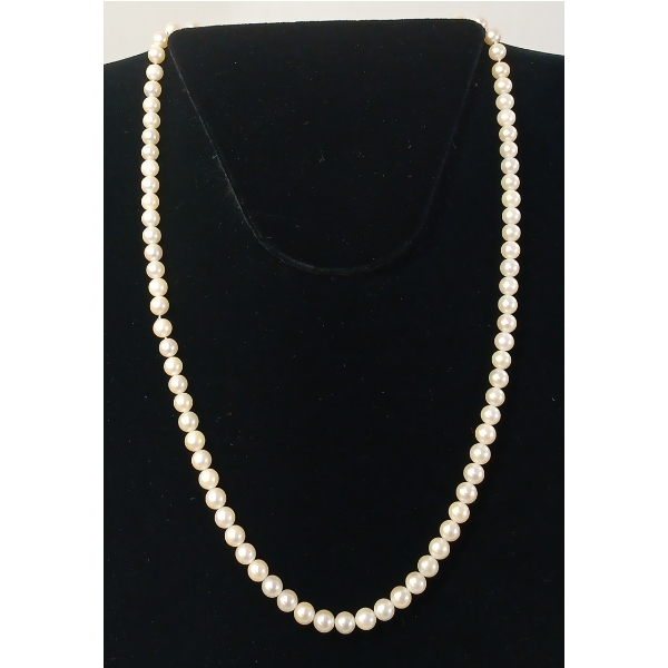 CULTURED PEARL NECKLACE W/ 8K GOLD CLASP