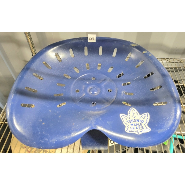 METAL IMPLEMENT SEAT