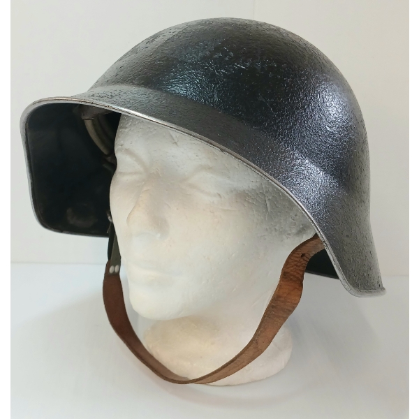 SWISS MODEL 1918/40 COAL SCUTTLE HELMET
