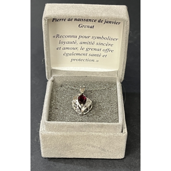 GARNET PENDANT NECKLACE