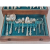 Image 2 : ONEIDA COMMUNITY TUDOR PLATE FLATWARE SET