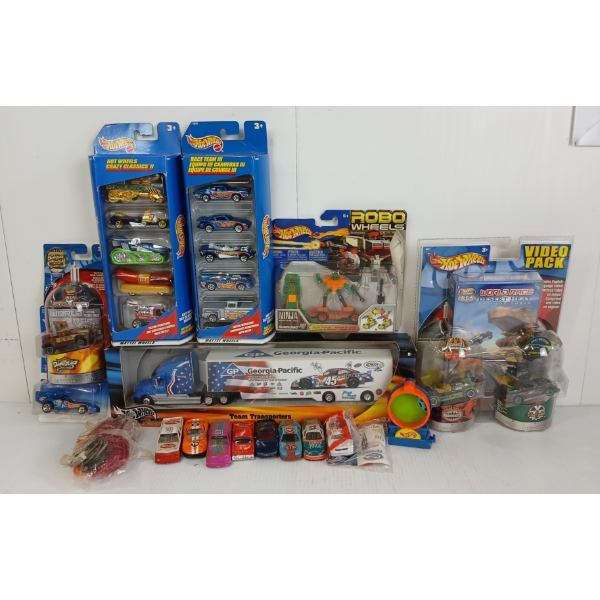 QTY OF HOT WHEEL SETS - INCL VIDEO PACKS, ROBO WHEELS, ETC