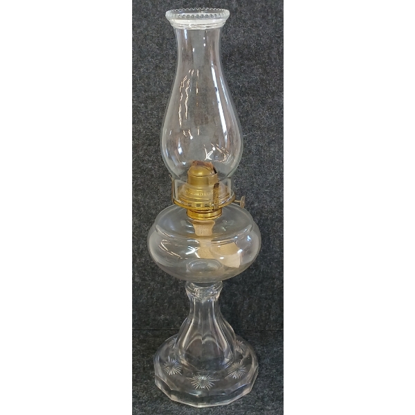QUEEN MARY OIL LAMP