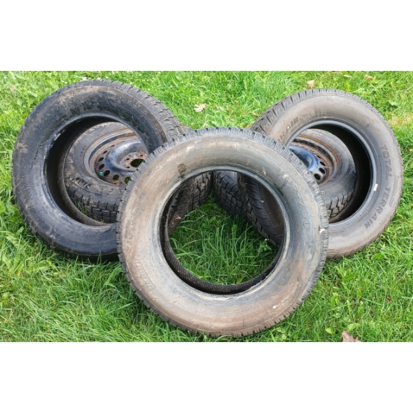 LOT OF 5 - TIRES