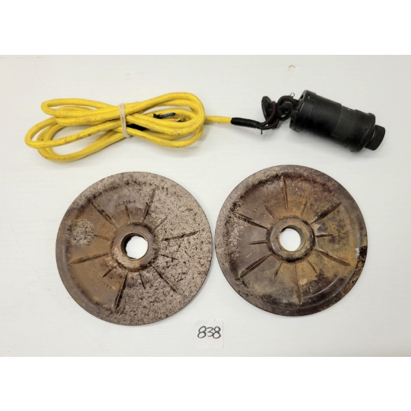 LOT OF 2 - WWII RCAF LANCASTER COCKPIT LIGHT & MOSQUITO PHENOLIC AIRCRAFT PULLEY