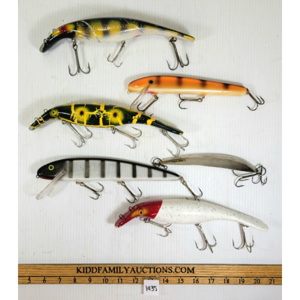 LOT OF 6 - LARGE FISHING HOOKS - INCL DRIFTER TACKLE CO