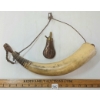 Image 2 : LOT OF 2 - BRASS & COPPER POWDER FLASK & POWDER HORN