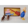 Image 2 : LOT OF 4 - IRWIN BEACH SAND SET, THOMAS JERSEY JESSIE & DONALD DUCK BUBBLE BLOWER
