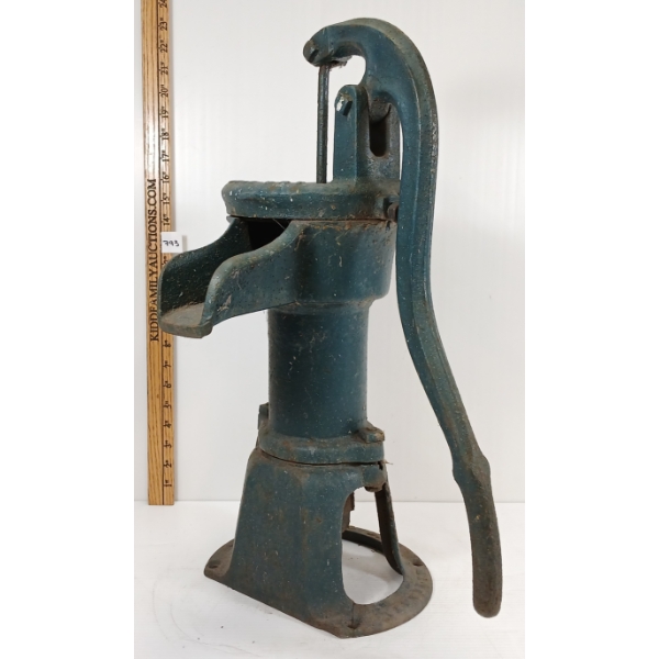 ROBERTSON CAST IRON HAND WATER PUMP