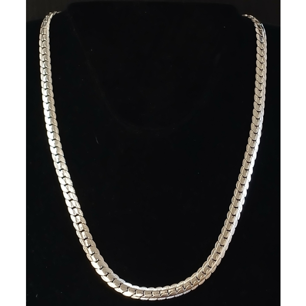 PLATINUM PLATED SERPENTINE NECKLACE