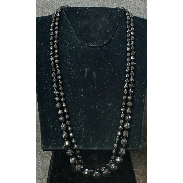 CULTERED PEARL NECKLACE