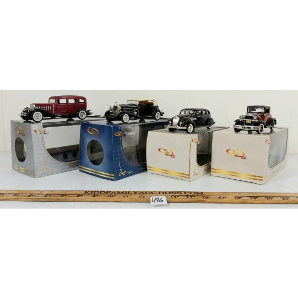 LOT OF 4 - SIGNATURE DIECAST MODELS - 1936 CHRYSLER AIRFLOW, 1932 CADILLAC, 1930 HUDSON, ETC