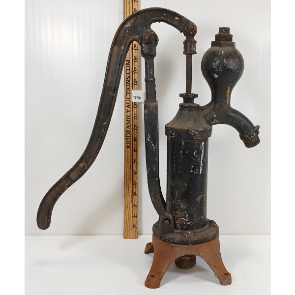 SMART CAST IRON HAND WATER PUMP