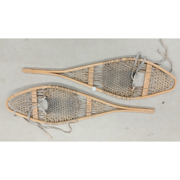 PAIR OF SNOW SHOES