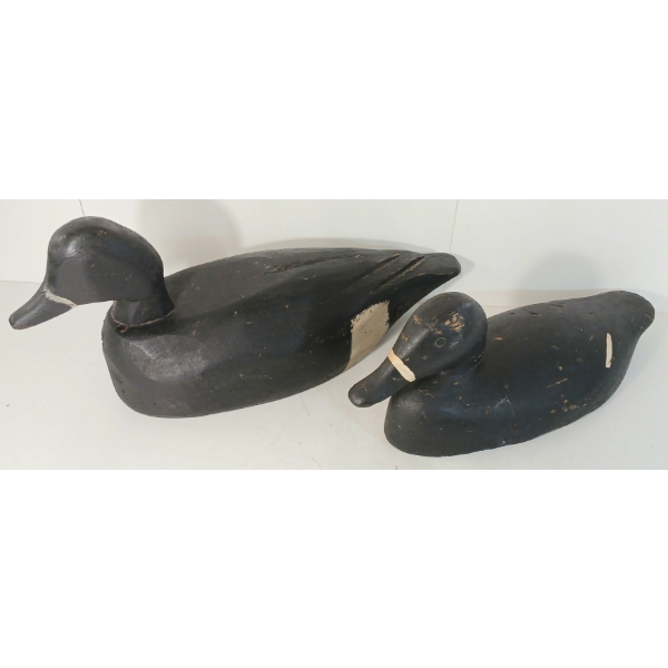 LOT OF 2 - VINTAGE DECOY DUCKS