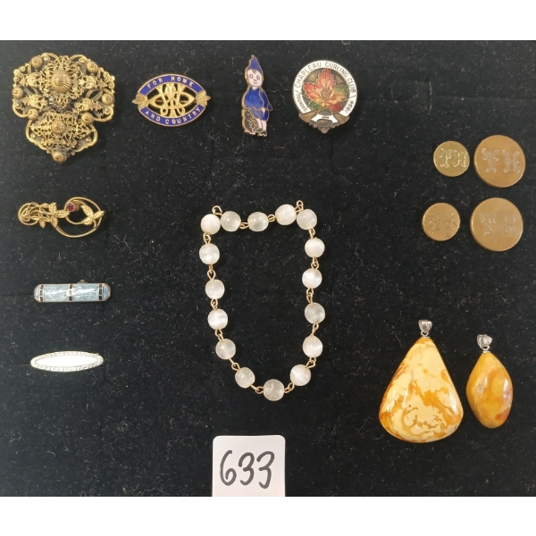 JOB LOT - BRASS BUTTONS, BROOCH, BIRKS PINS, BUTTERSCOTCH PENDANTS, ETC