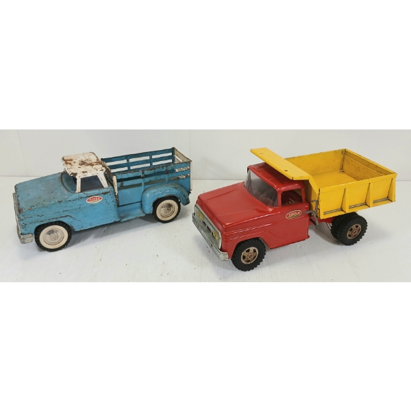 LOT OF 2 - TONKA PRESSED STEEL FARM TRUCK & DUMP TRUCK 