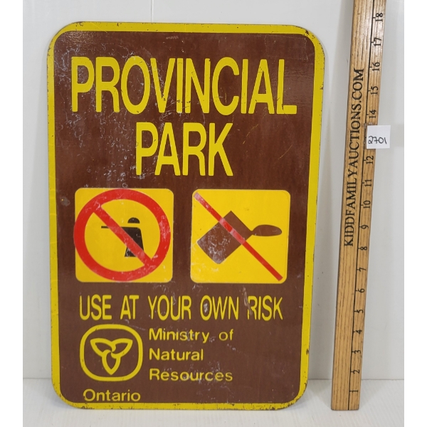 MINISTRY OF NATURAL RESOURCES PROVINCIAL PARK METAL SIGN