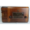 1940'S RCA VICTOR TUBE RADIO