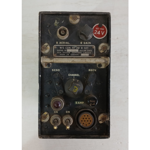 1945 CDN RCA VICTOR CO. LTD WIRELESS SET NO. 29B