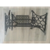 Image 6 : CAST IRON SINGER TREADLE W/ GLASS TABLE TOP