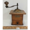 Image 5 : ANTIQUE COFFEE GRINDER