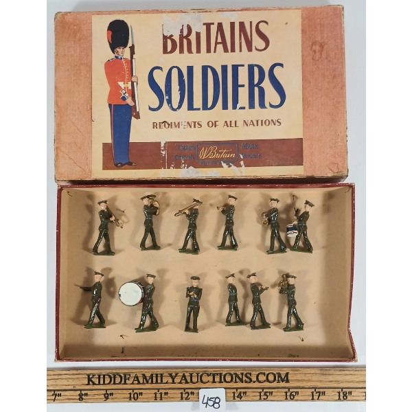 BRITAINS SOLDIERS LEAD FIGURES - U.S MILITARY BAND