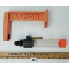Image 1 : LOT OF 2 - LYMAN POWDER MEASURER & BENCHTOP STAND