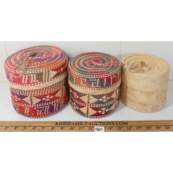 LOT OF 3 - HAND WOVEN NATURAL PANDANUS THATCH NESTING BASKETS