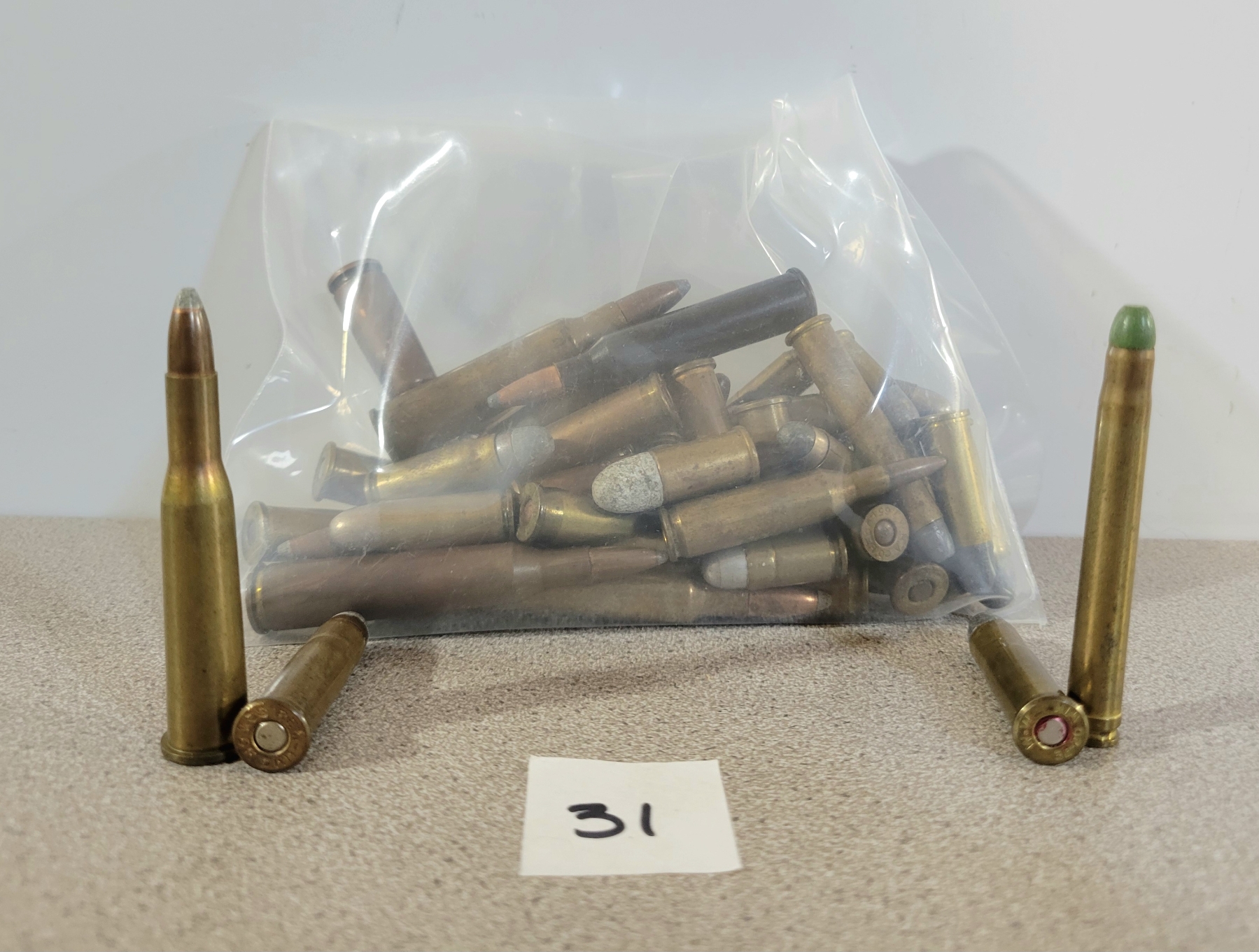 AMMO: 48X ASSORTED RIFLE & PISTOL ROUNDS - COLLECTOR