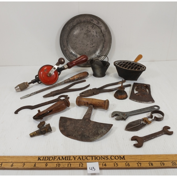 JOB LOT - 1780-1811 TOWNSEND & COMPTON PEWTER PLATE, ULU & HAND TOOLS, ETC