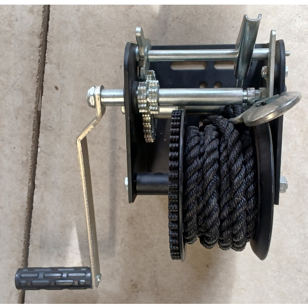 2800LB 2 SPEED WINCH W/ 1/2IN 3780LB ROPE - NEW
