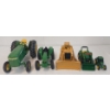 Image 2 : LOT OF 5 - DIECAST & PLASTIC MODEL JOHN DEERE TRACTORS & CAT DOZER