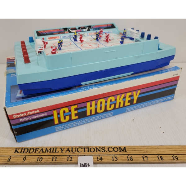RADIO SHACK BATTERY OP ICE HOCKEY GAME