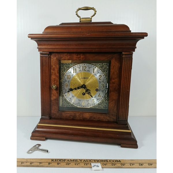 HOWARD MILLER 2J MANTLE CLOCK W/ KEY
