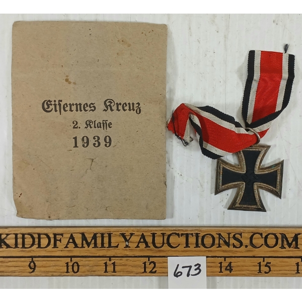 GERMAN WWII IRON CROSS WITH ISSUE POCKET 