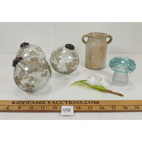 JOB LOT - MUSHROOM CRYSTAL FIGURINE - GLASS BALL ORNAMENTS & CRISTALLI MURANO BOUTONNIERE