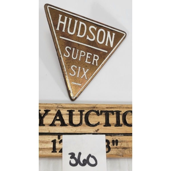 1928 HUDSON SUPER SIX RAD BADGE