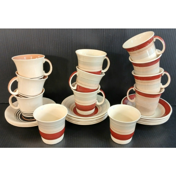LOT OF 25 - SUSIE COOPER COFFEE CUPS & SAUCERS SETS - CIRCA 1930's