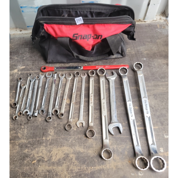 QTY OF SNAP ON WRENCHES & BAG