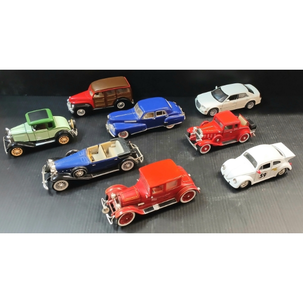 LOT OF 8 - MISC DIECAST MODELS - 1941 SERIES 60, CHRYSLER 300 HEMI, 1959 VW BEETLE, ETC