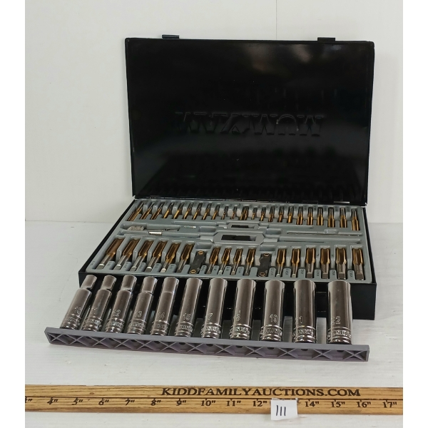 LOT OF 2 - MAXIMUM TAP & DIE SET & HUSKY SOCKETS