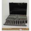Image 1 : LOT OF 2 - MAXIMUM TAP & DIE SET & HUSKY SOCKETS