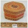 Image 2 : HANDWOVEN SWEETGRASS BASKET W/ LID