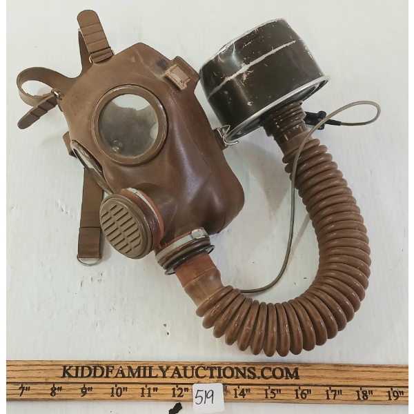 GAS MASK W/ FILTER