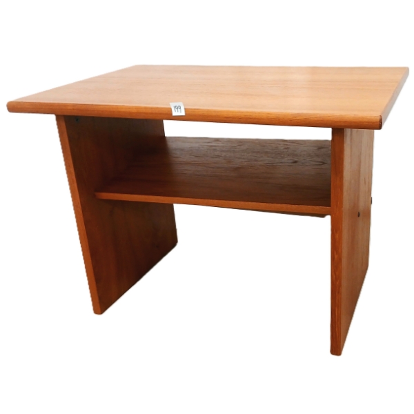 MID-CENTURY MODERN TEAK SIDE TABLE