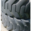 Image 6 : LOT OF 4 - GALAXY SKIDSTEER RIMS & TIRES