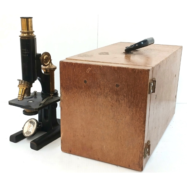 R. WINKEL GOTTINGEN NR. 22013 MICROSCOPE W/ CASE & ACCESSORIES - CIRCA 1900-25