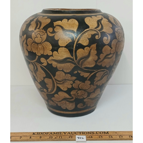 FLORAL MOTIF TERRACOTTA POT 